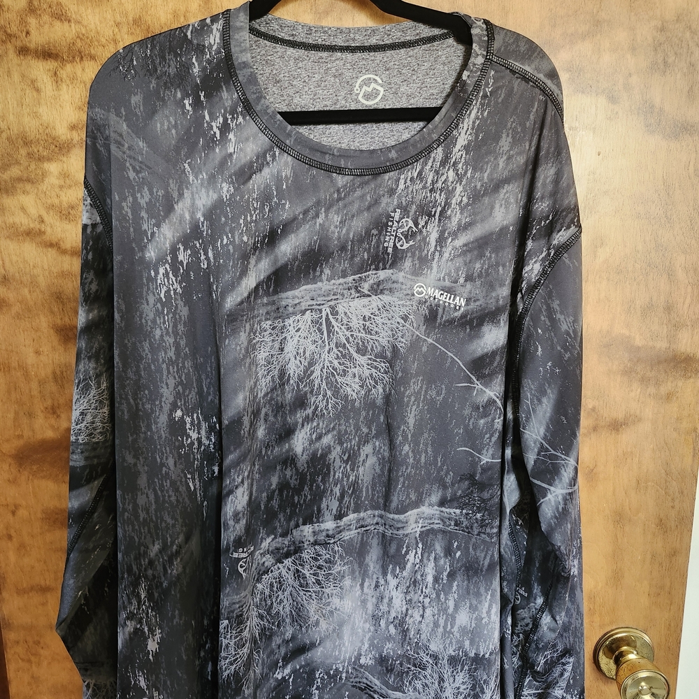 Magellan Outdoors Black and Gray Long Sleeve Shirt